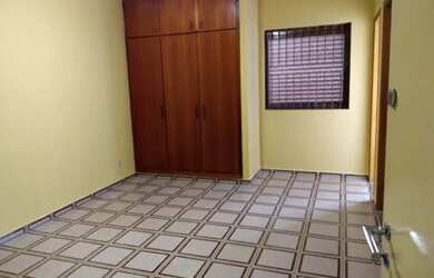 Imagem: A kitnet possui 1 Dormitório, 1 Banheiro, 1 Vaga na garagem