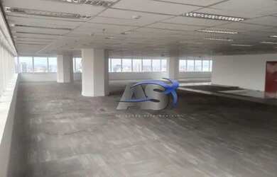 Imagem: O depósito possui 5 Vagas na garagem e 1016m² de Área e está