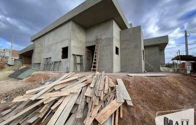 Imagem: A casa em condomínio possui 3 Dormitórios, 4 Banheiros, 4