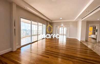 Imagem: O apartamento possui 4 Dormitórios, 5 Banheiros, 5 Vagas na