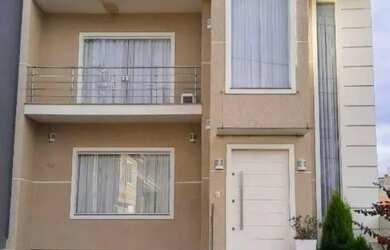 Imagem: A casa em condomínio possui 3 Dormitórios, 3 Banheiros, 2