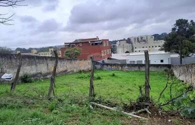 Imagem: O terreno possui 375m² de Área e está localizado em Tingui