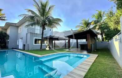 Imagem: A casa em condomínio possui 4 Dormitórios, 2 Banheiros, 5