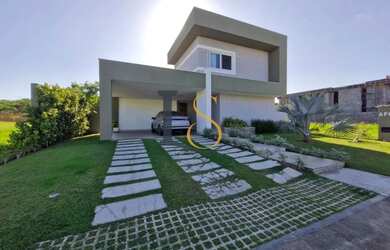 Imagem: A casa em condomínio para alugar possui 4 Dormitórios, 5 Banheiros