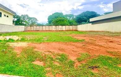 Imagem: O terreno possui 475m² de Área e está localizado em Loteamento