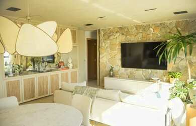 Imagem: O apartamento possui 3 Dormitórios, 4 Banheiros, 2 Vagas na