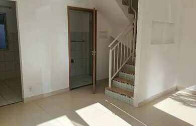 Imagem: A casa em condomínio possui 3 Dormitórios, 3 Banheiros, 2