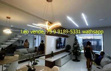 Imagem: A casa possui 3 Dormitórios, 3 Banheiros, 2 Vagas na garagem