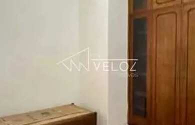 Imagem 2: Kitnet/Conjugado / Residencial / Glória