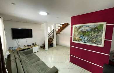 Imagem: A casa em condomínio possui 3 Dormitórios, 2 Banheiros, 3