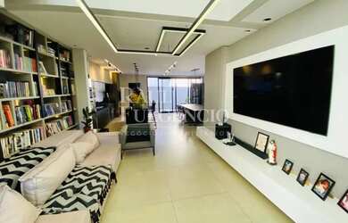 Imagem: A casa em condomínio possui 3 Dormitórios, 3 Banheiros, 2