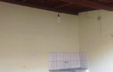 Imagem: A casa possui 2 Dormitórios, 1 Banheiro e 56m² de Área e