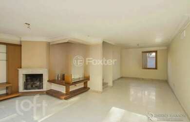 Imagem: A casa em condomínio possui 4 Dormitórios, 3 Banheiros, 3