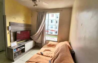 Imagem: O apartamento possui 2 Dormitórios, 1 Banheiro, 1 Vaga na garagem