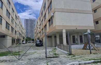 Imagem: O apartamento possui 3 Dormitórios, 2 Banheiros, 2 Vagas na