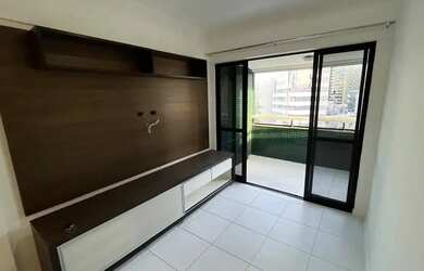 Imagem: O apartamento possui 1 Dormitório, 1 Banheiro, 1 Vaga na garagem