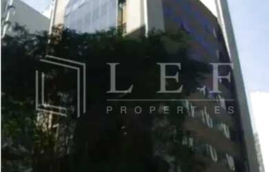 Imagem: O depósito possui 2 Vagas na garagem e 85m² de Área e está