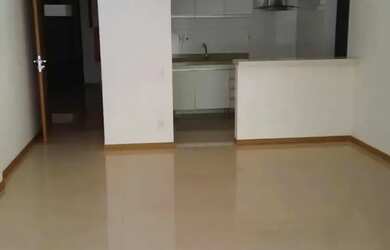 Imagem: O apartamento possui 3 Dormitórios, 1 Banheiro, 1 Vaga na garagem