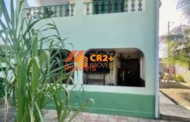 Imagem: A casa possui 4 Dormitórios, 2 Banheiros, 3 Vagas na garagem