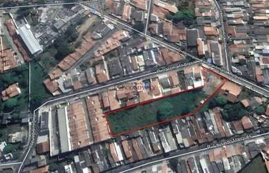 Imagem: O terreno possui 4.000m² de Área e está localizado em Vila