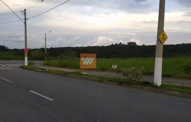 Imagem: O terreno possui 325m² de Área e está localizado em Granjas