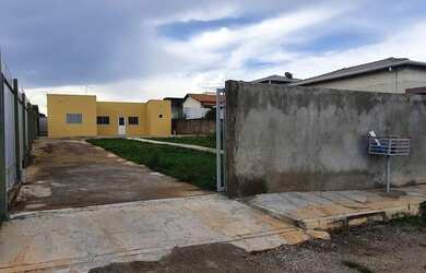 Imagem: A casa em condomínio possui 2 Dormitórios, 2 Banheiros, 3