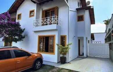 Imagem: A casa em condomínio possui 3 Dormitórios, 1 Banheiro, 3 Vagas