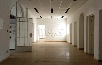 Imagem: O depósito possui 319m² de Área e está localizado em Bairro