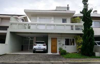 Imagem: A casa em condomínio possui 3 Dormitórios, 5 Banheiros, 2