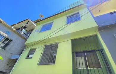 Imagem: A casa possui 3 Dormitórios, 2 Banheiros, 106m² de Área e