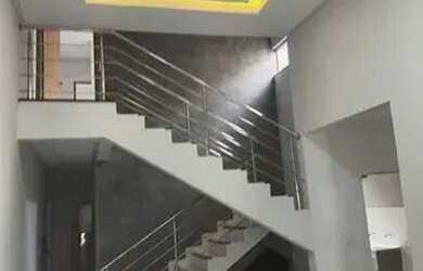 Imagem: A casa possui 3 Dormitórios, 3 Banheiros, 2 Vagas na garagem