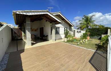 Imagem: A casa em condomínio possui 4 Dormitórios, 3 Banheiros, 2