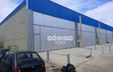 Imagem: O depósito possui 4 Vagas na garagem, 250m² de Área e está