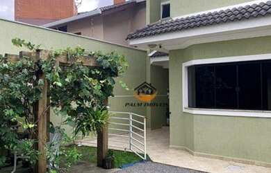 Imagem: A casa possui 3 Dormitórios, 4 Banheiros, 4 Vagas na garagem