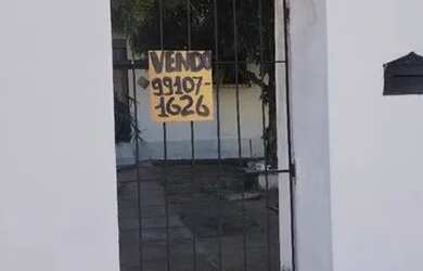 Imagem: A casa possui 1 Dormitório, 1 Banheiro e está localizado