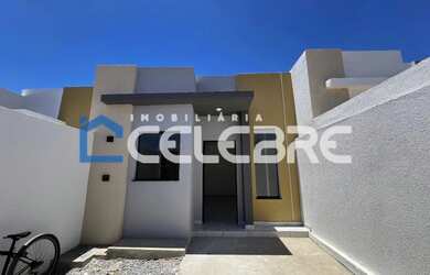 Imagem: A casa possui 2 Dormitórios, 1 Banheiro, 1 Vaga na garagem