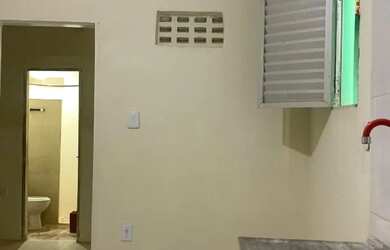 Imagem 4: ALUGA-SE UMA CASA. 1 Banheiroe2 Dormitórios