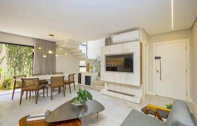 Imagem: A casa em condomínio possui 3 Dormitórios, 5 Banheiros, 3