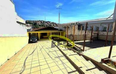 Imagem: O depósito possui 5 Vagas na garagem, 152m² de Área e está