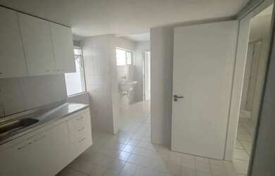 Imagem 9: Alugo Apartamento simples com 3 Quartos na Ponta Verde