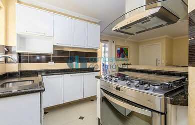 Imagem: A casa em condomínio possui 3 Dormitórios, 4 Banheiros, 2