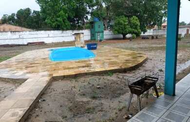 Imagem: O terreno possui 2.590m² de Área e está localizado em Anil