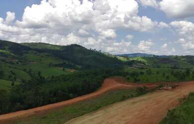 Imagem: O terreno possui 1.000m² de Área e está localizado em Piracaia
