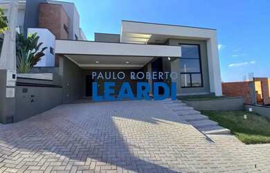 Imagem: A casa em condomínio possui 3 Dormitórios, 5 Banheiros, 2