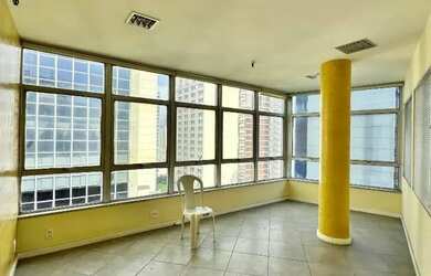 Imagem: O depósito possui 2.584m² de Área e está localizado em