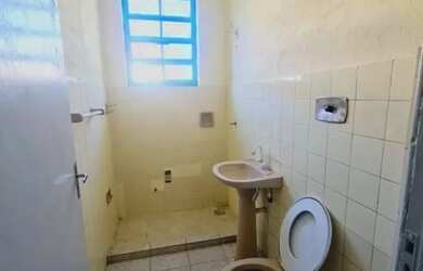 Imagem 10: Nyon Imóveis aluga apartamento com três dormitórios, sendo que um tem...