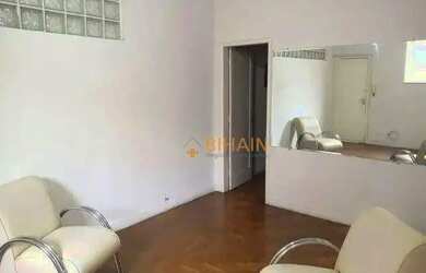 Imagem: O apartamento possui 4 Dormitórios, 2 Banheiros e 120m² de