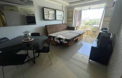 Imagem: O apartamento possui 3 Dormitórios, 1 Banheiro, 1 Vaga na garagem