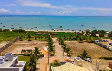 Imagem: O terreno possui 450m² de Área e está localizado em Porto