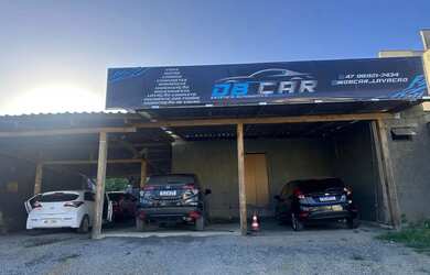 Imagem: O depósito possui 5 Vagas na garagem, 300m² de Área e está